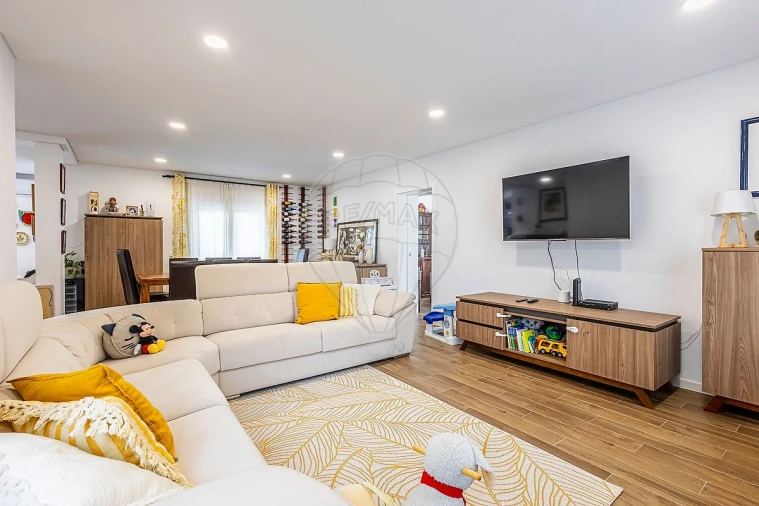 Moradia T3 para Venda em Aveiras de Baixo Foto 40