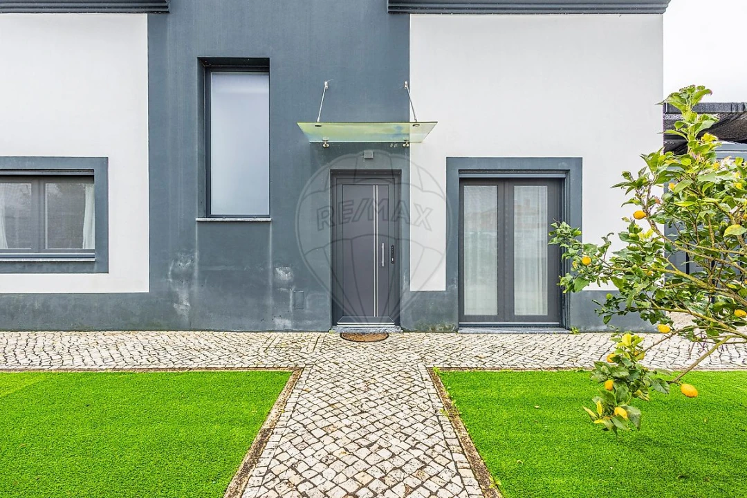 Moradia T3 para Venda em Aveiras de Baixo Foto 32