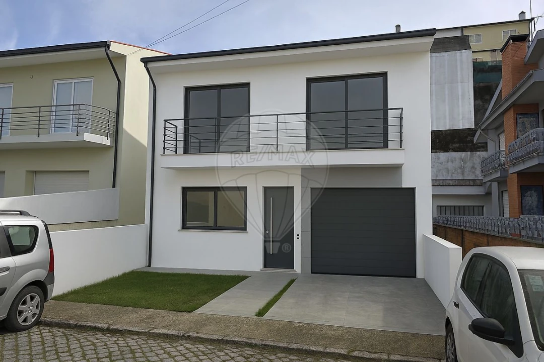 Terreno para Venda em Milheiros Foto 22