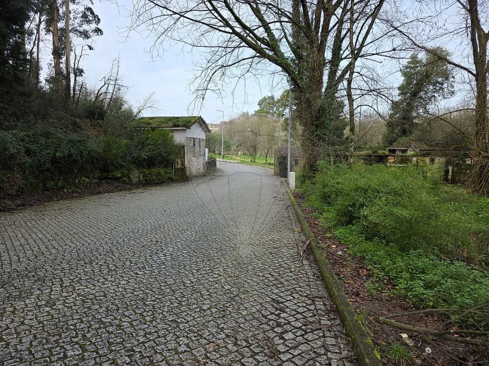 Terreno para Venda em Milheiros Foto 9