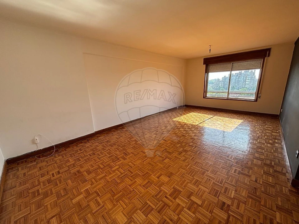 Apartamento T3 para Arrendamento em Campanhã Foto 10