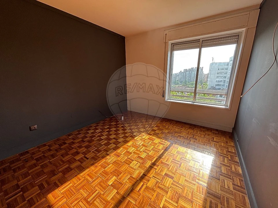 Apartamento T3 para Arrendamento em Campanhã Foto 7