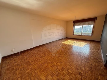 Apartamento T3 para Arrendamento em Campanhã