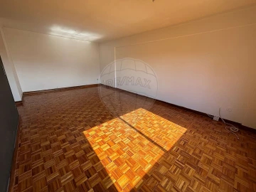 Apartamento T3 para Arrendamento em Campanhã