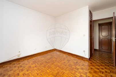 Apartamento T3 para Arrendamento em Campanhã