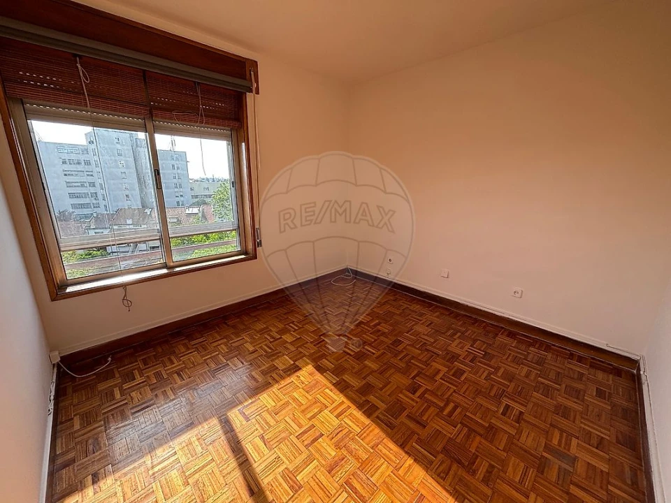 Apartamento T3 para Arrendamento em Campanhã Foto 5
