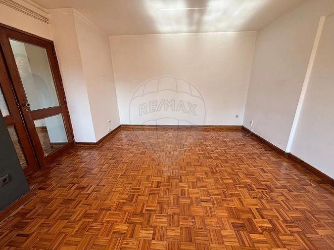 Apartamento T3 para Arrendamento em Campanhã Foto 12