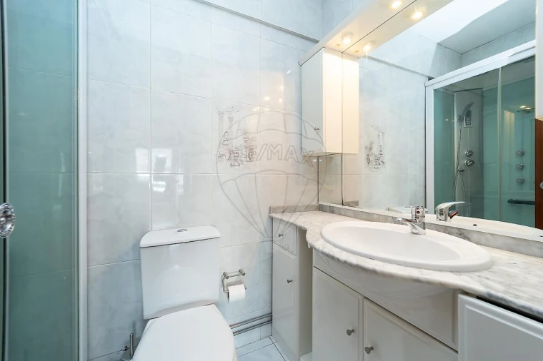 Apartamento T3 para Arrendamento em Campanhã Foto 24