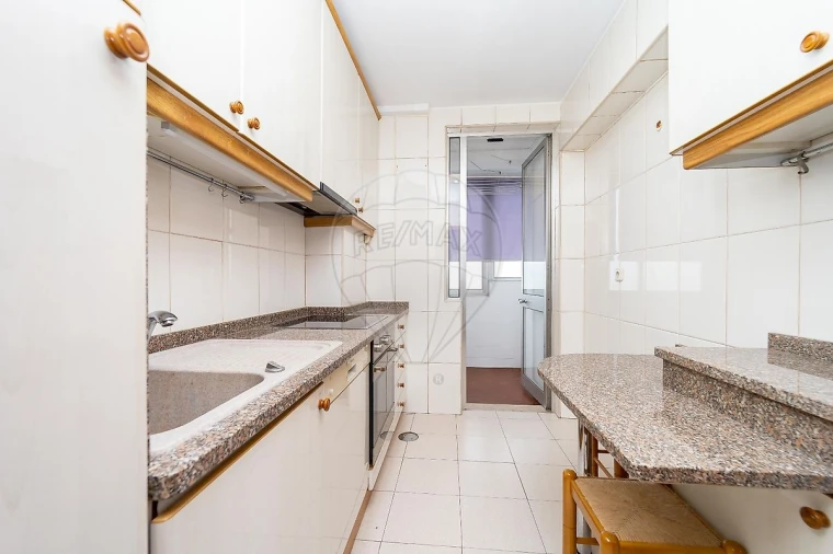 Apartamento T3 para Arrendamento em Campanhã Foto 19
