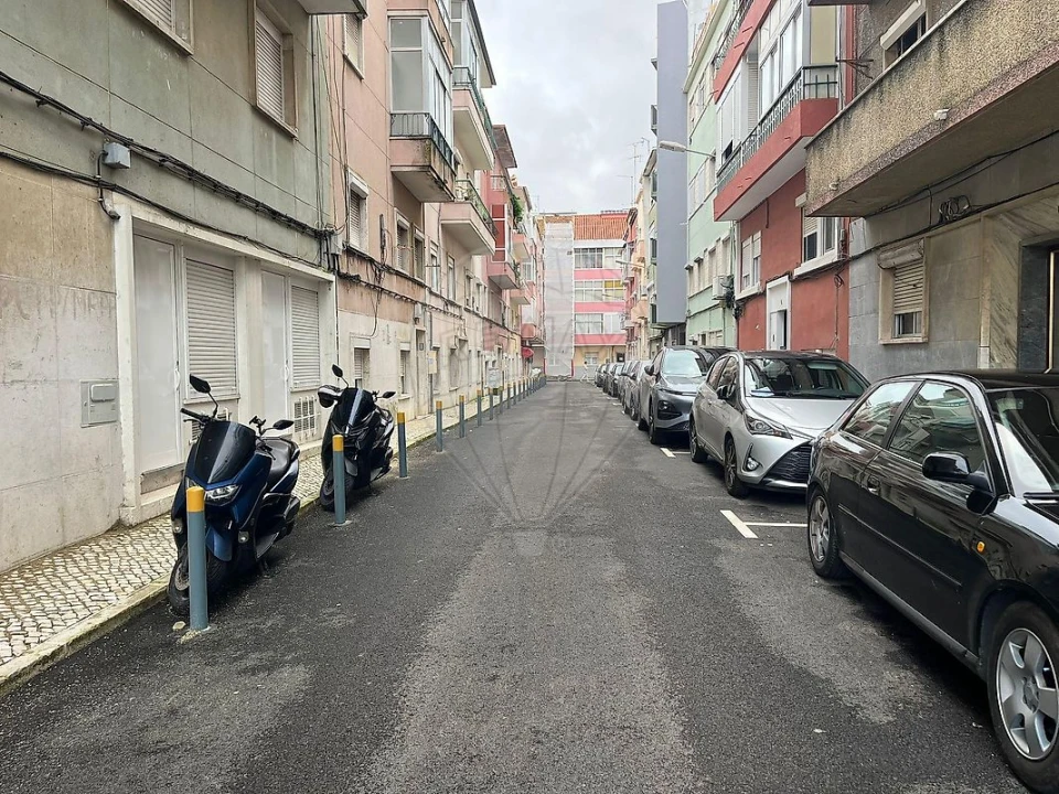 Apartamento T1 para Venda em Moscavide e Portela Foto 1