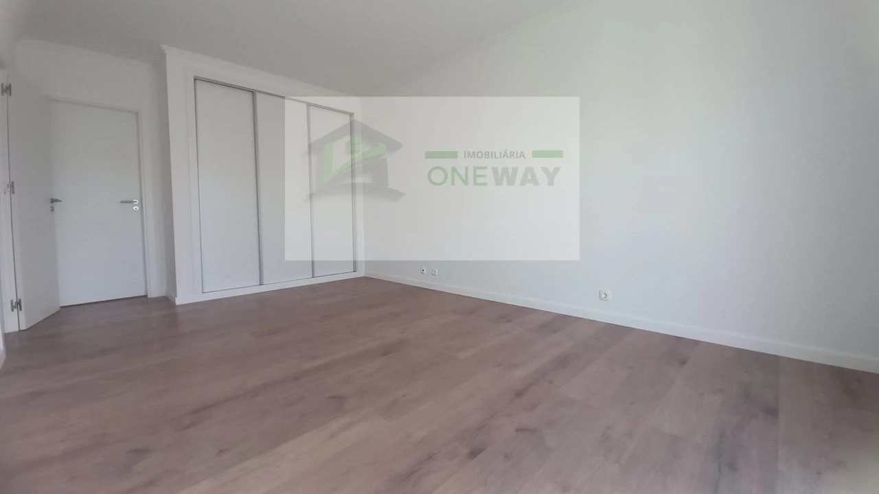 Moradia T3 para Venda em Ericeira Foto 3