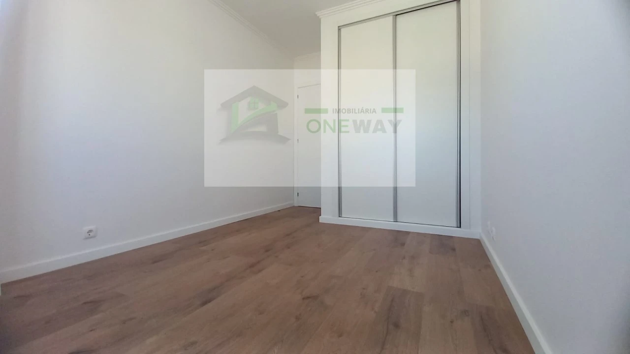 Moradia T3 para Venda em Ericeira Foto 12