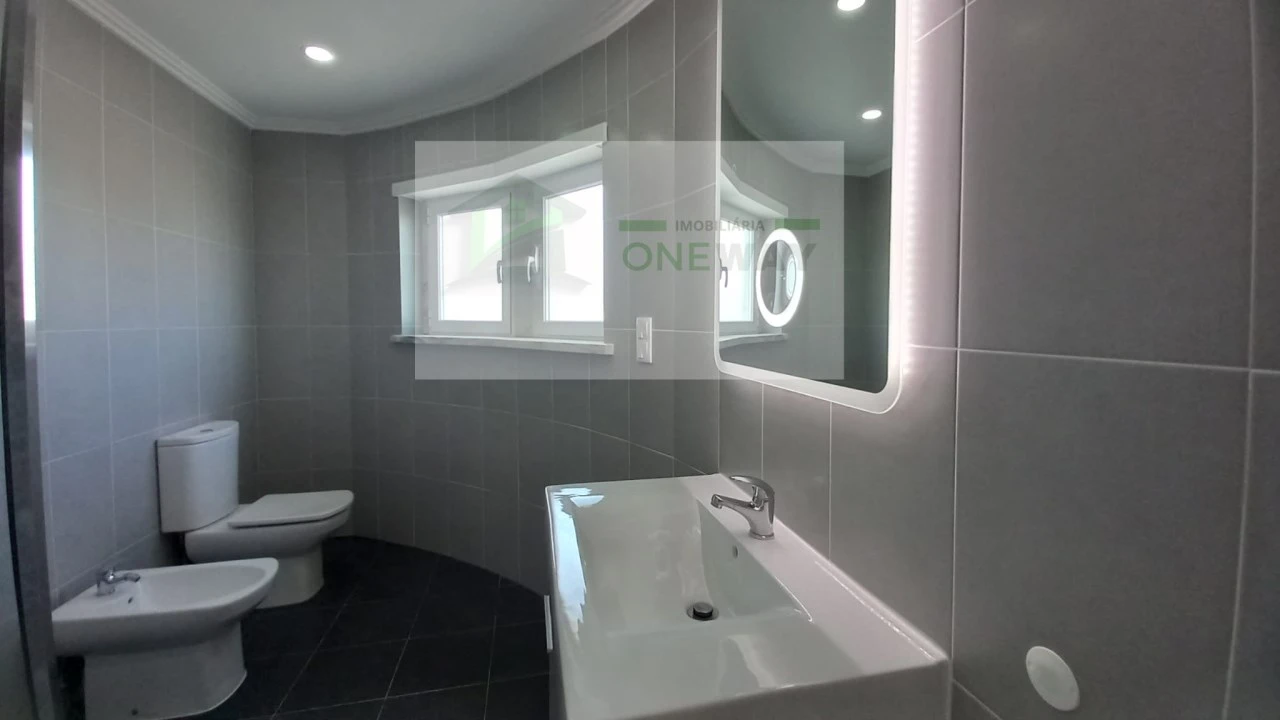 Moradia T3 para Venda em Ericeira Foto 14