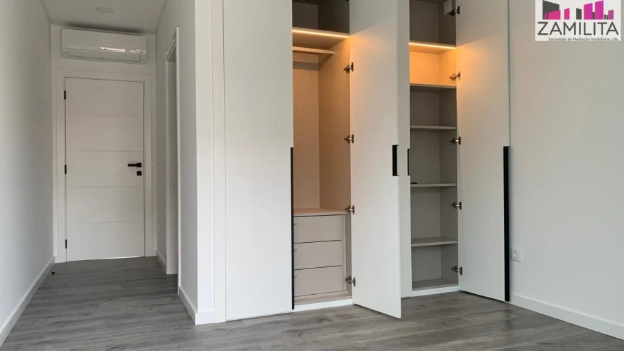 Apartamento T2 para Venda em Seixal, Arrentela e Aldeia de Paio Pires Foto 10