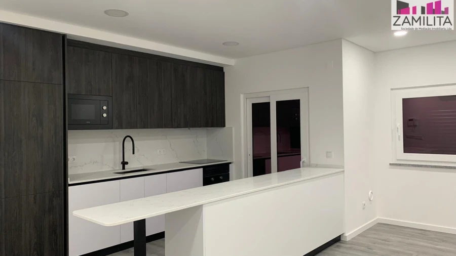 Apartamento T2 para Venda em Seixal, Arrentela e Aldeia de Paio Pires Foto 3