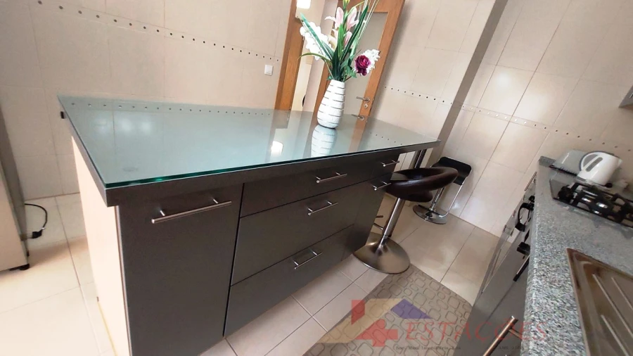 Apartamento T1 para Venda em Soure Foto 3