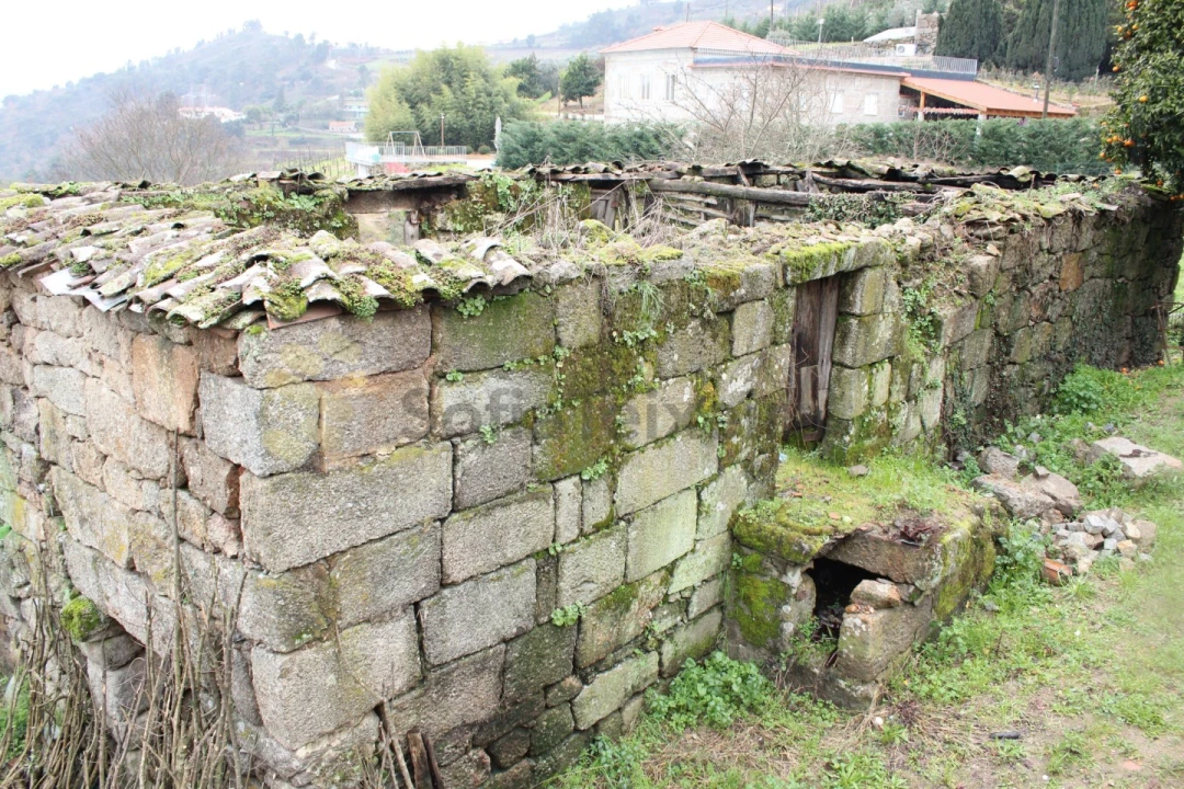 Moradia T2 para Venda em Loivos da Ribeira e Tresouras Foto 14