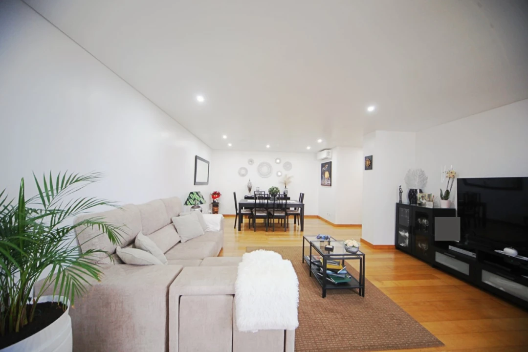 Apartamento T3 para Venda em Ramada e Caneças Foto 17