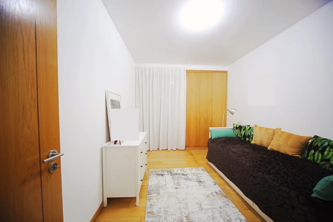 Apartamento T3 para Venda em Ramada e Caneças Foto 34