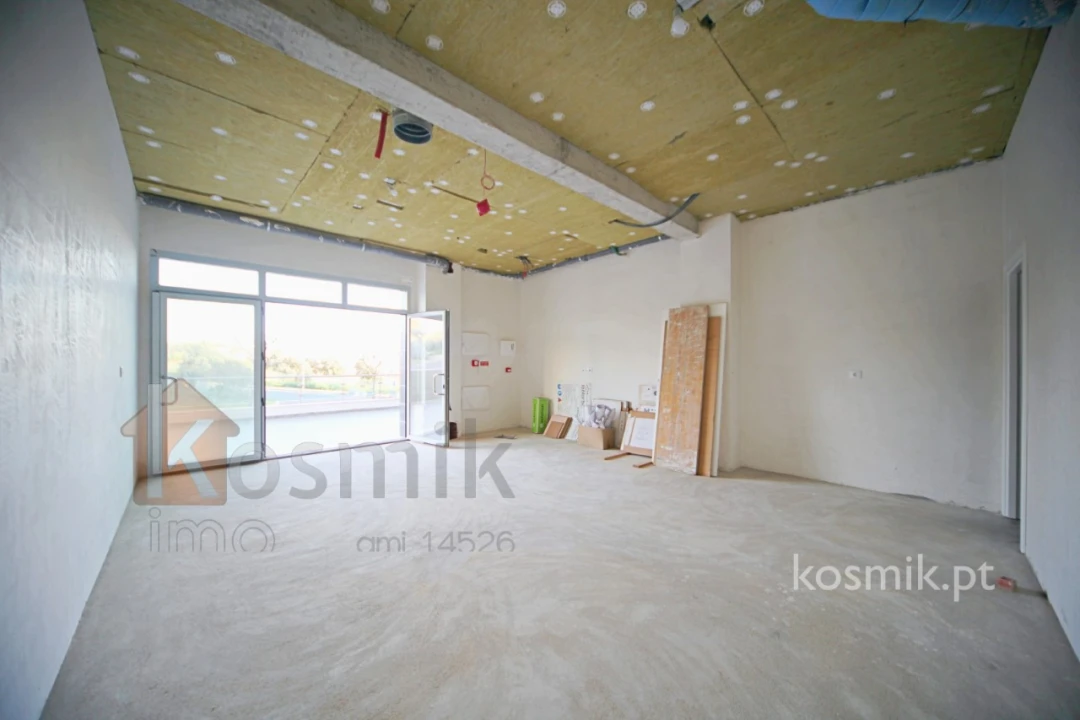 Loja para Venda em Póvoa de Santo Adrião e Olival Basto Foto 5