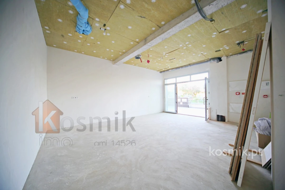 Loja para Venda em Póvoa de Santo Adrião e Olival Basto Foto 21