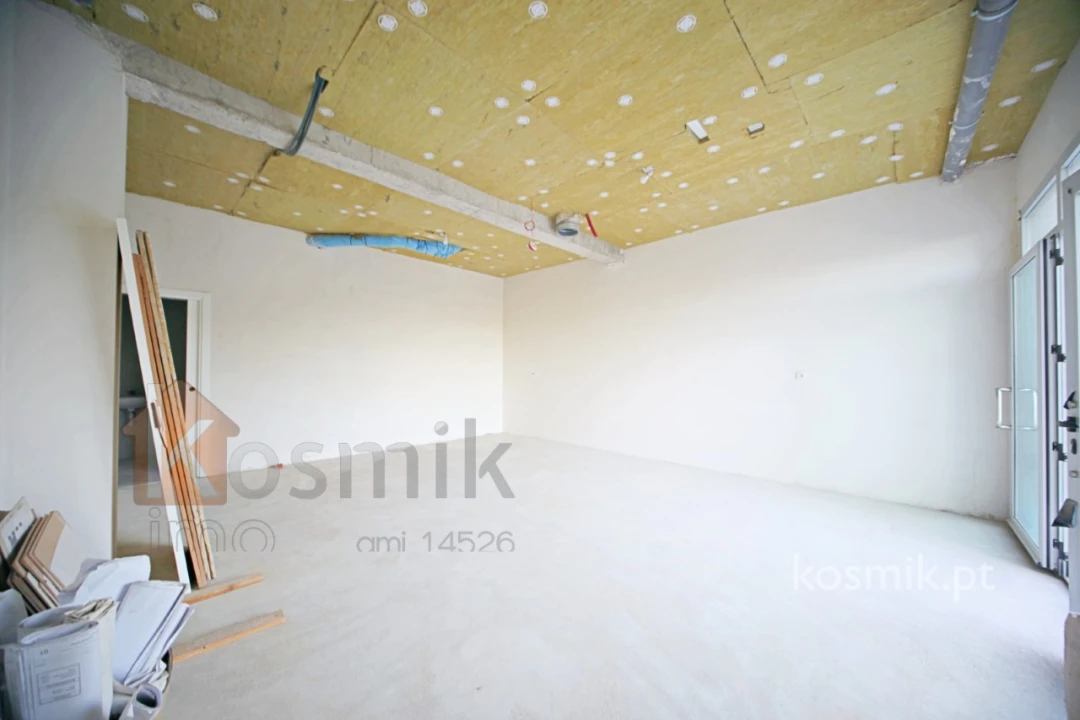 Loja para Venda em Póvoa de Santo Adrião e Olival Basto Foto 23