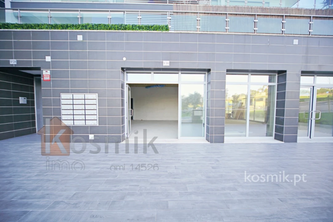 Loja para Venda em Póvoa de Santo Adrião e Olival Basto Foto 29