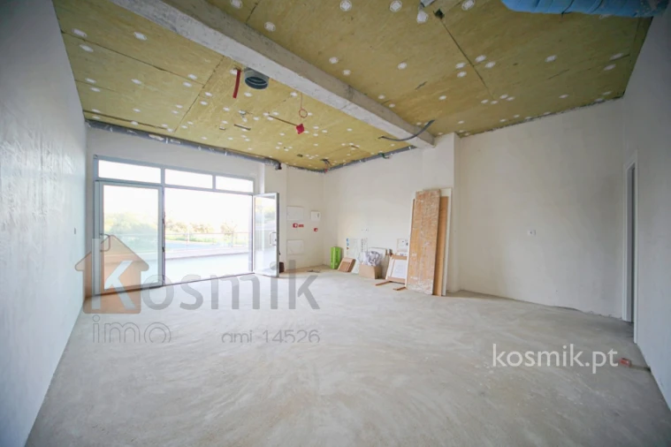 Loja para Venda em Póvoa de Santo Adrião e Olival Basto Foto 5