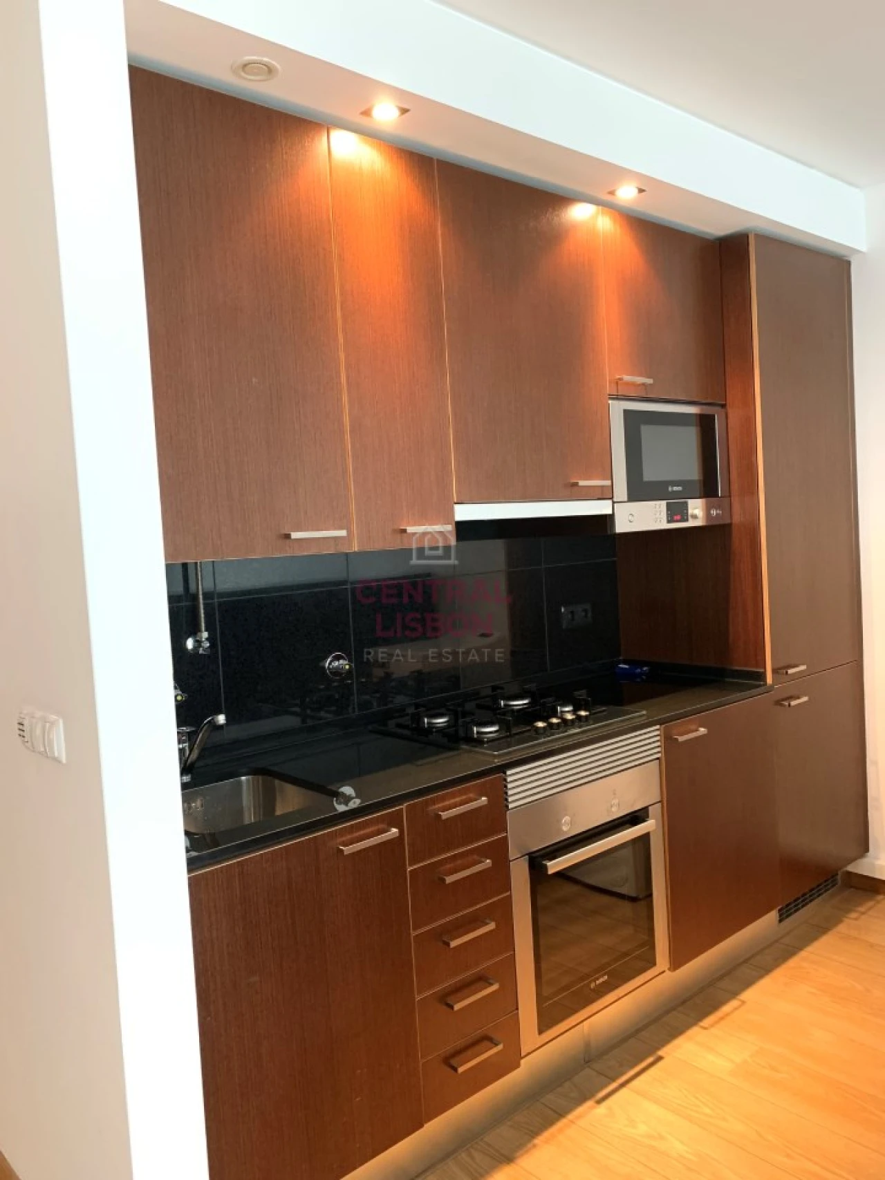 Apartamento T1 para Arrendamento em Avenidas Novas Foto 4