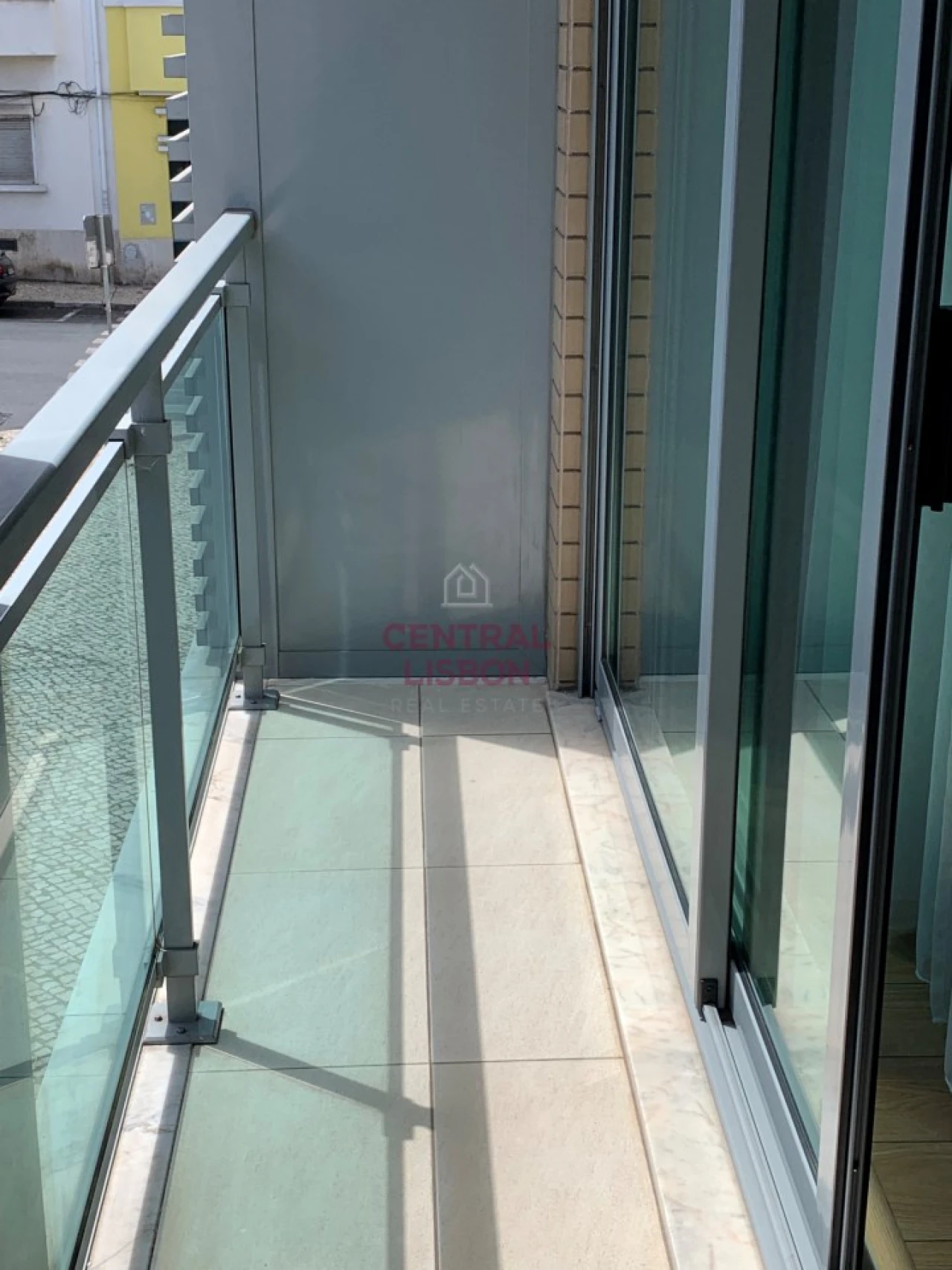 Apartamento T1 para Arrendamento em Avenidas Novas Foto 3