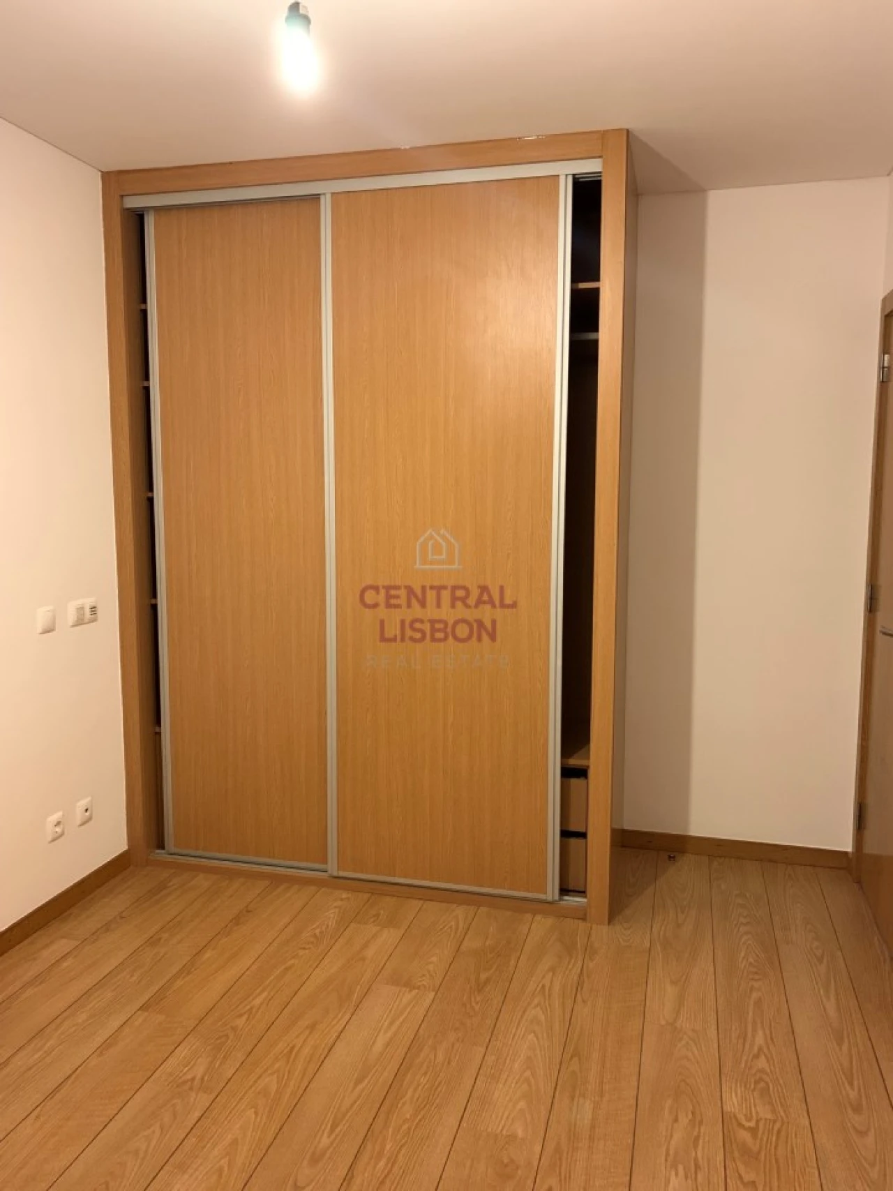 Apartamento T1 para Arrendamento em Avenidas Novas Foto 6