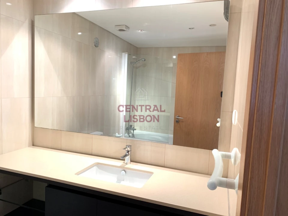 Apartamento T1 para Arrendamento em Avenidas Novas Foto 10