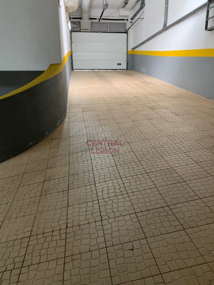 Apartamento T1 para Arrendamento em Avenidas Novas Foto 18