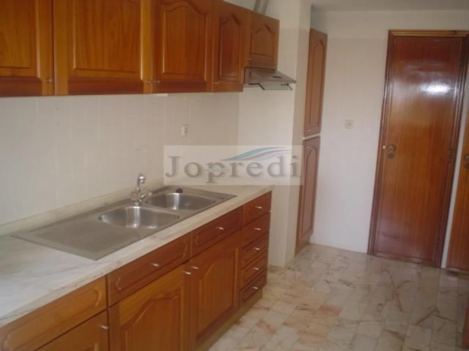 Apartamento T1 para Arrendamento em Oeiras e São Julião da Barra, Paço de Arcos e Caxias Foto 3