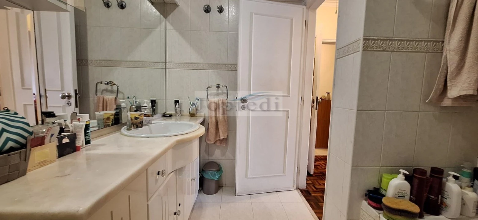 Apartamento T2 para Venda em São Domingos de Rana Foto 15