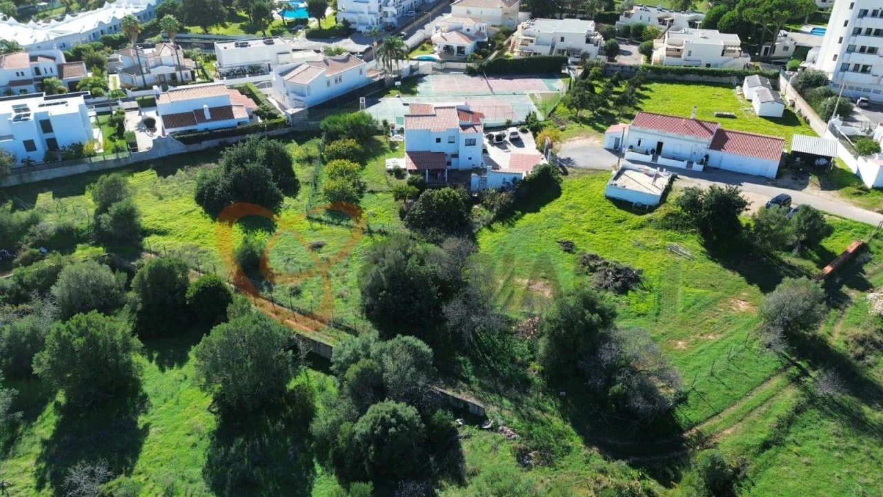 Terreno para Venda em Albufeira e Olhos de Água Foto 3