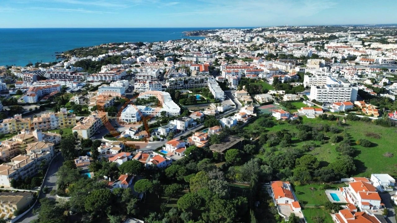 Terreno para Venda em Albufeira e Olhos de Água Foto 14