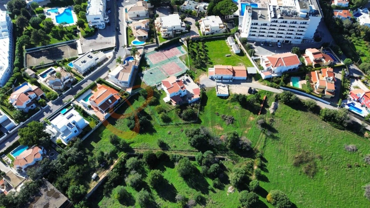 Terreno para Venda em Albufeira e Olhos de Água Foto 16