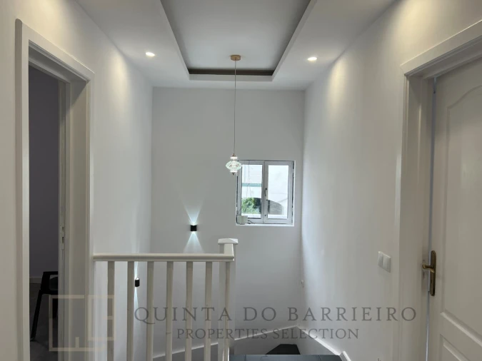 Moradia T5 para Venda em Comenda Foto 34