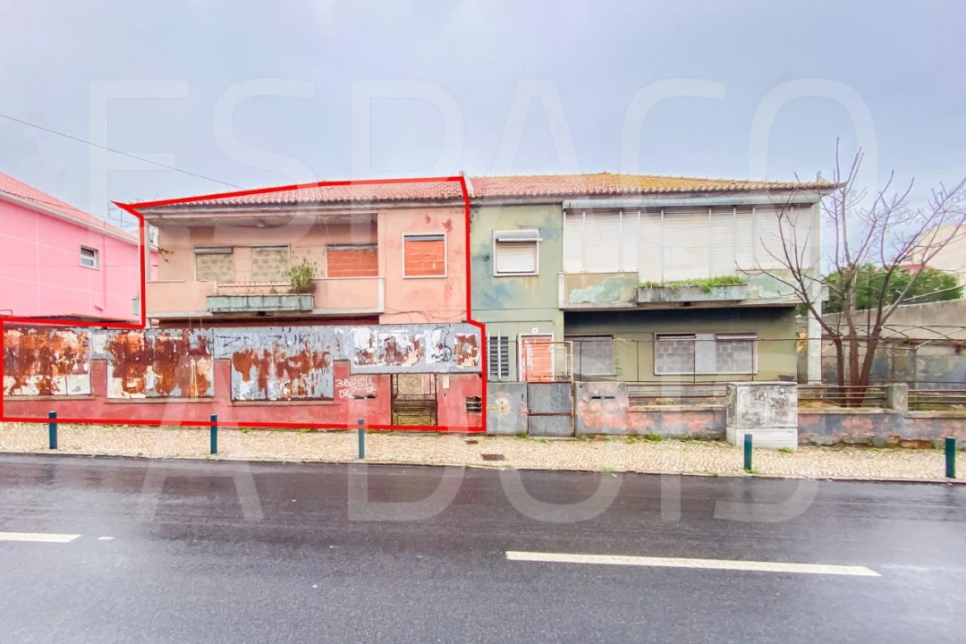 Moradia T6 para Venda em Águas Livres Foto 2