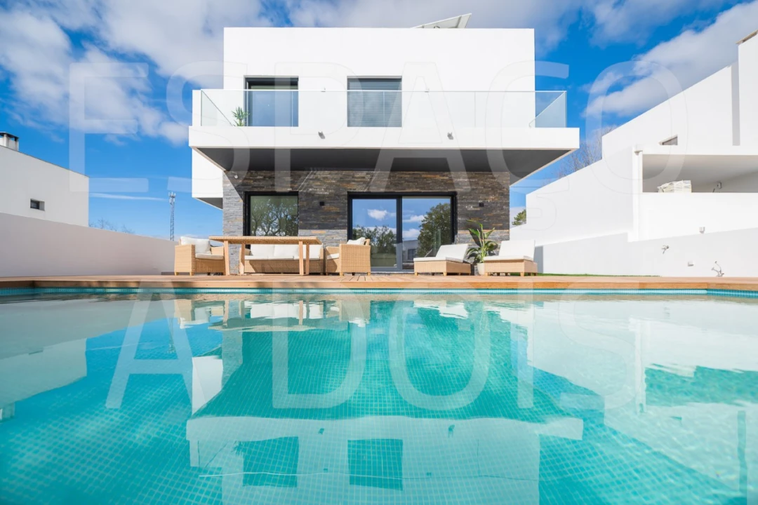 Moradia T3 para Venda em Queluz e Belas Foto 17