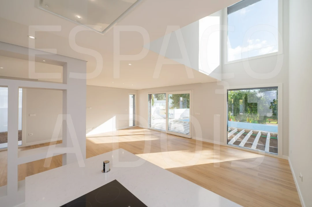 Moradia T3 para Venda em Queluz e Belas Foto 31