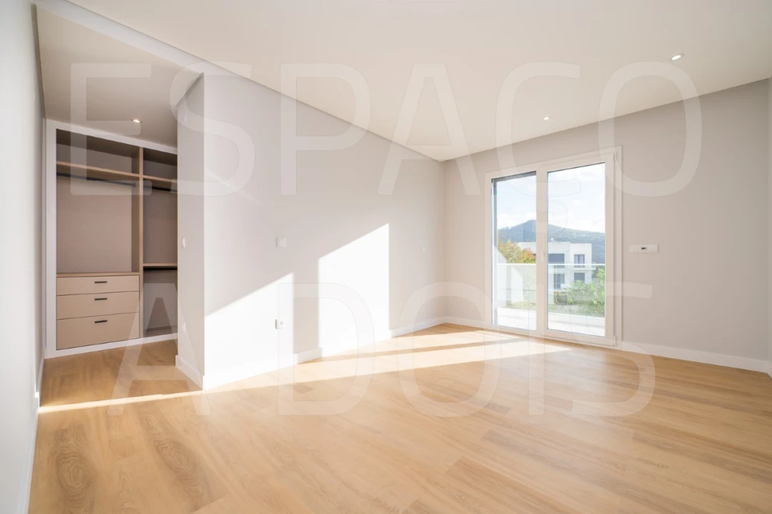 Moradia T3 para Venda em Queluz e Belas Foto 58