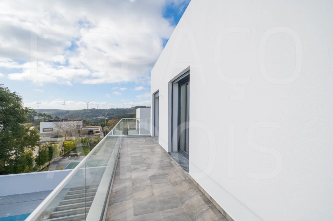 Moradia T3 para Venda em Queluz e Belas Foto 60