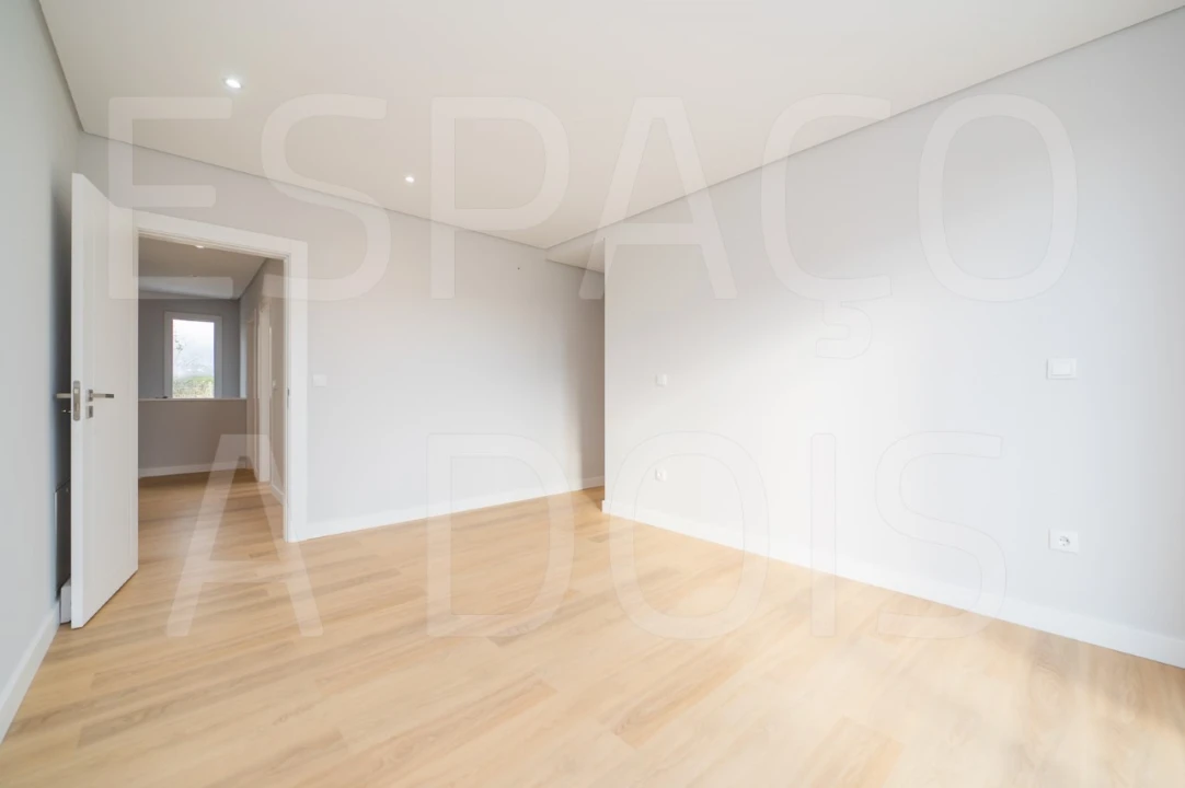 Moradia T3 para Venda em Queluz e Belas Foto 69