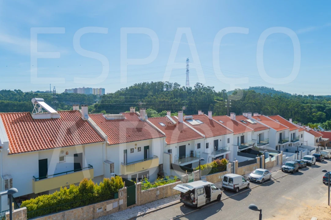 Moradia T3 para Venda em Queluz e Belas Foto 90