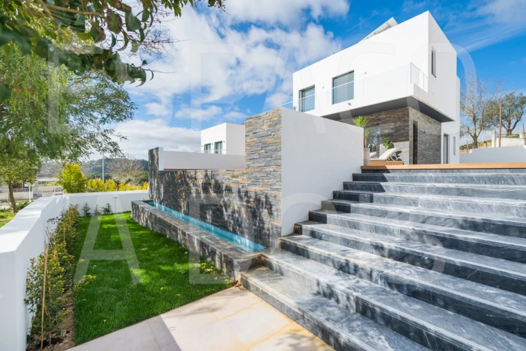 Moradia T3 para Venda em Queluz e Belas Foto 18