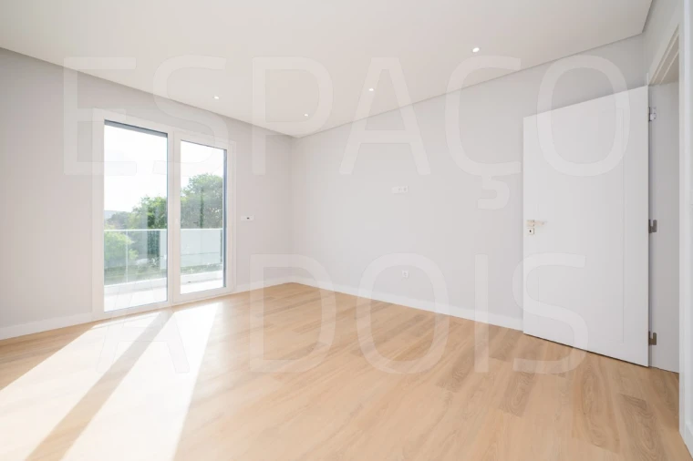 Moradia T3 para Venda em Queluz e Belas Foto 56