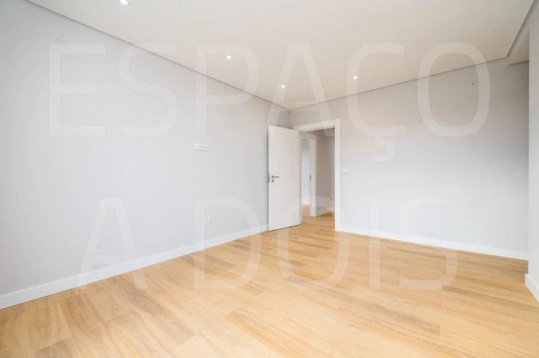 Moradia T3 para Venda em Queluz e Belas Foto 68