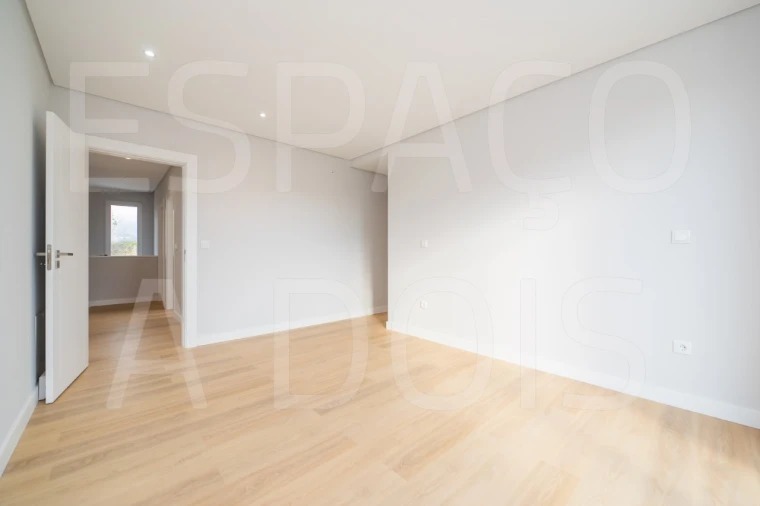 Moradia T3 para Venda em Queluz e Belas Foto 69